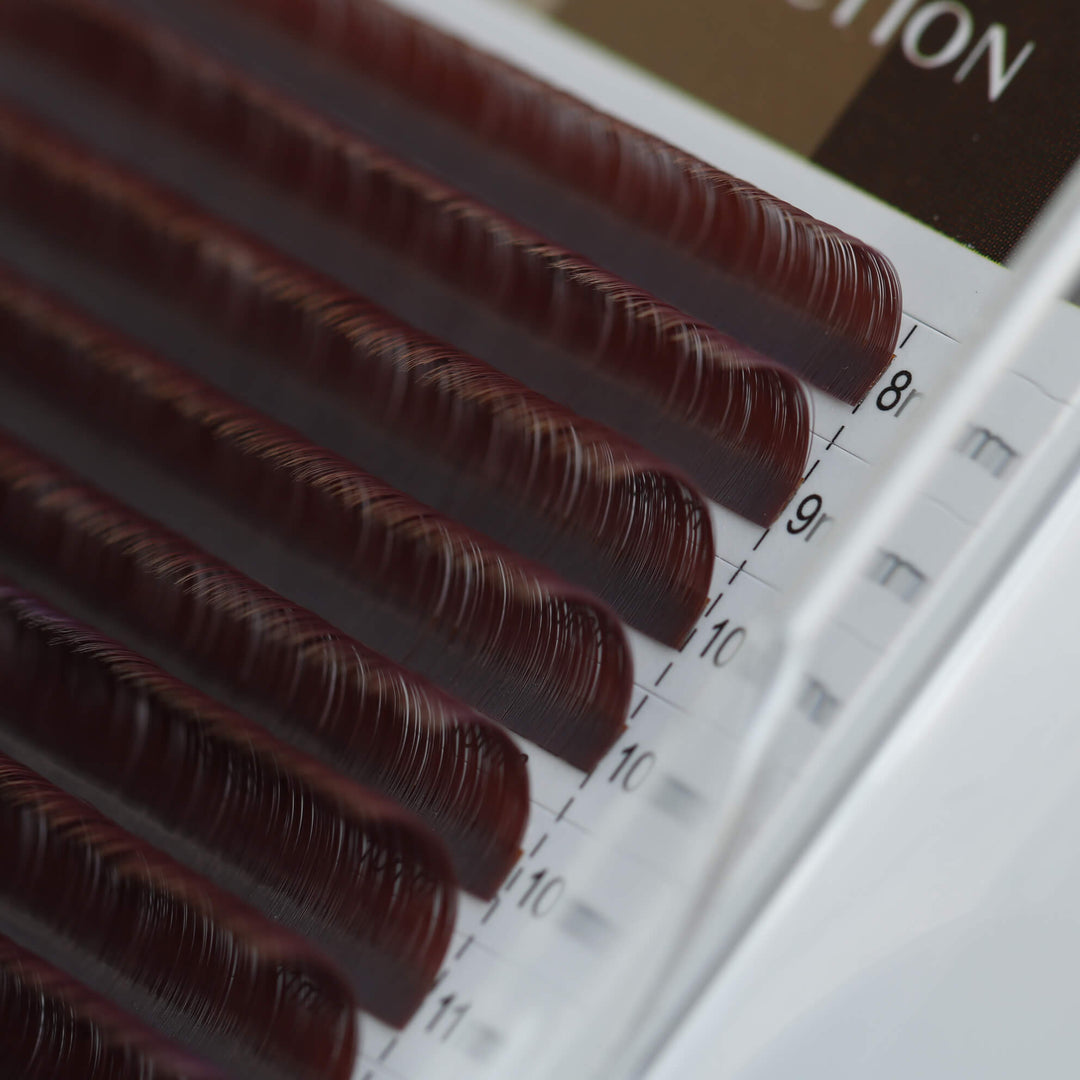 Pestañas marrón mate vino profundo burdeos