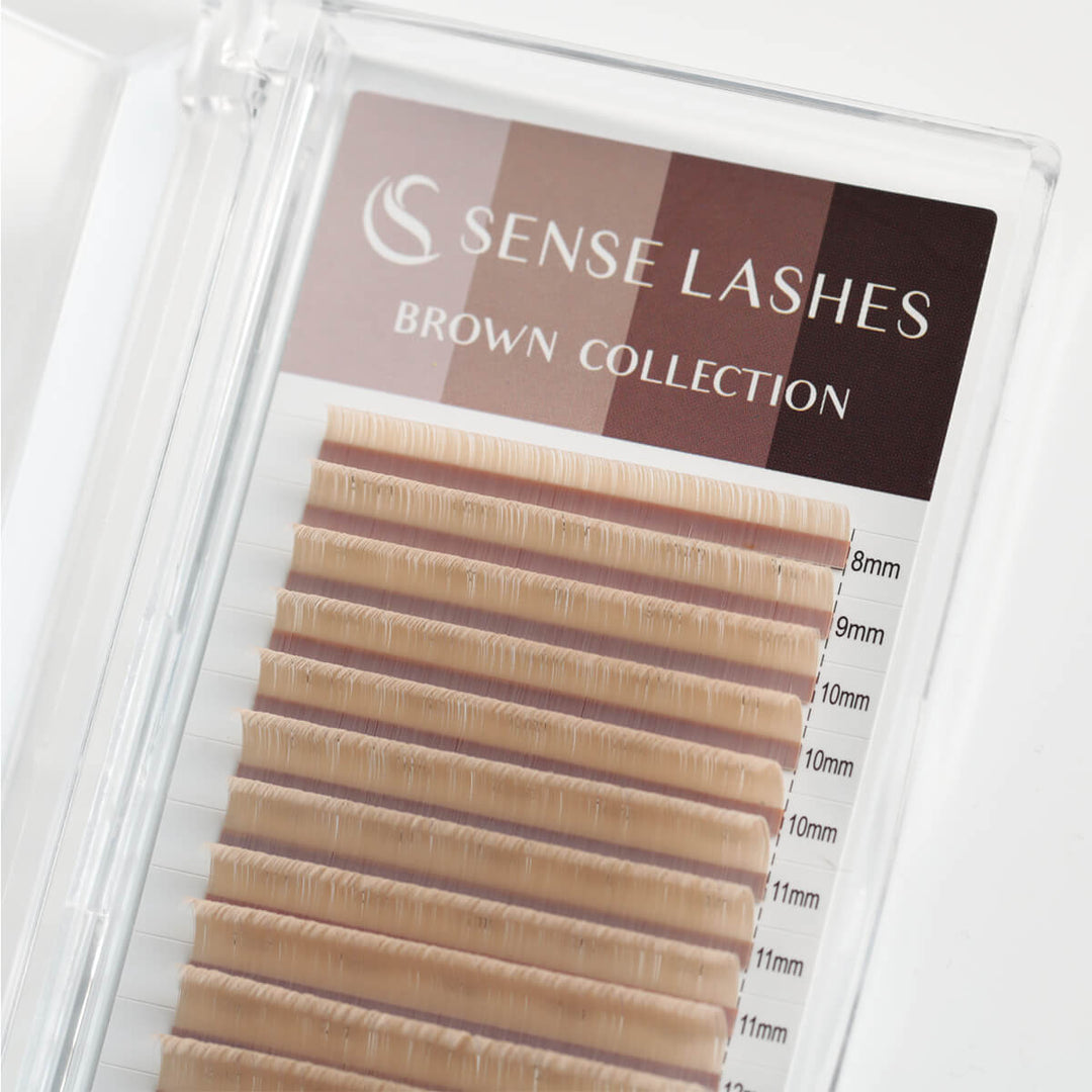 Platinum Vanilla Blonde Matte Brown Lash Extensions, 8-15mm lengths, in clear tray.