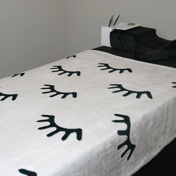 Velvet lash blanket on a lash bed 